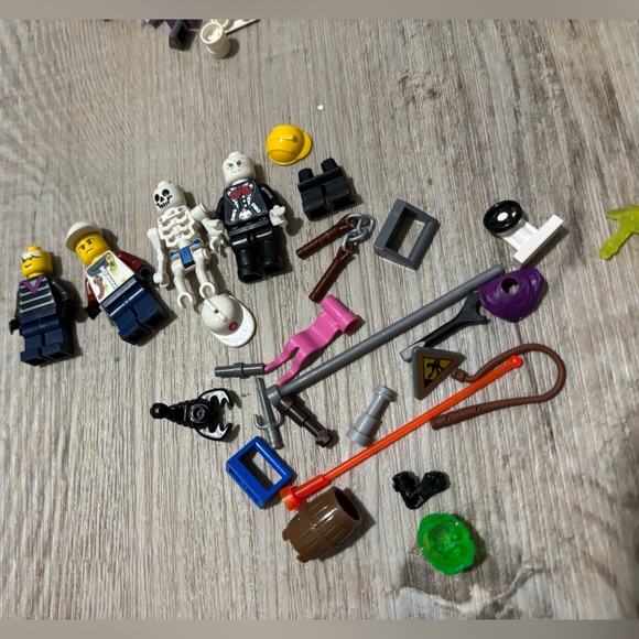 LEGO Assorted - Picture 4 of 7